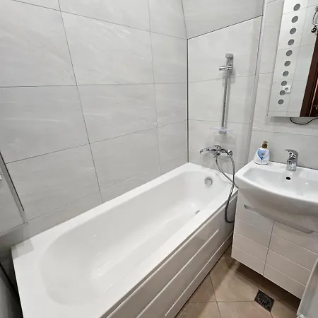 Super Lovely * Μπουργκάς